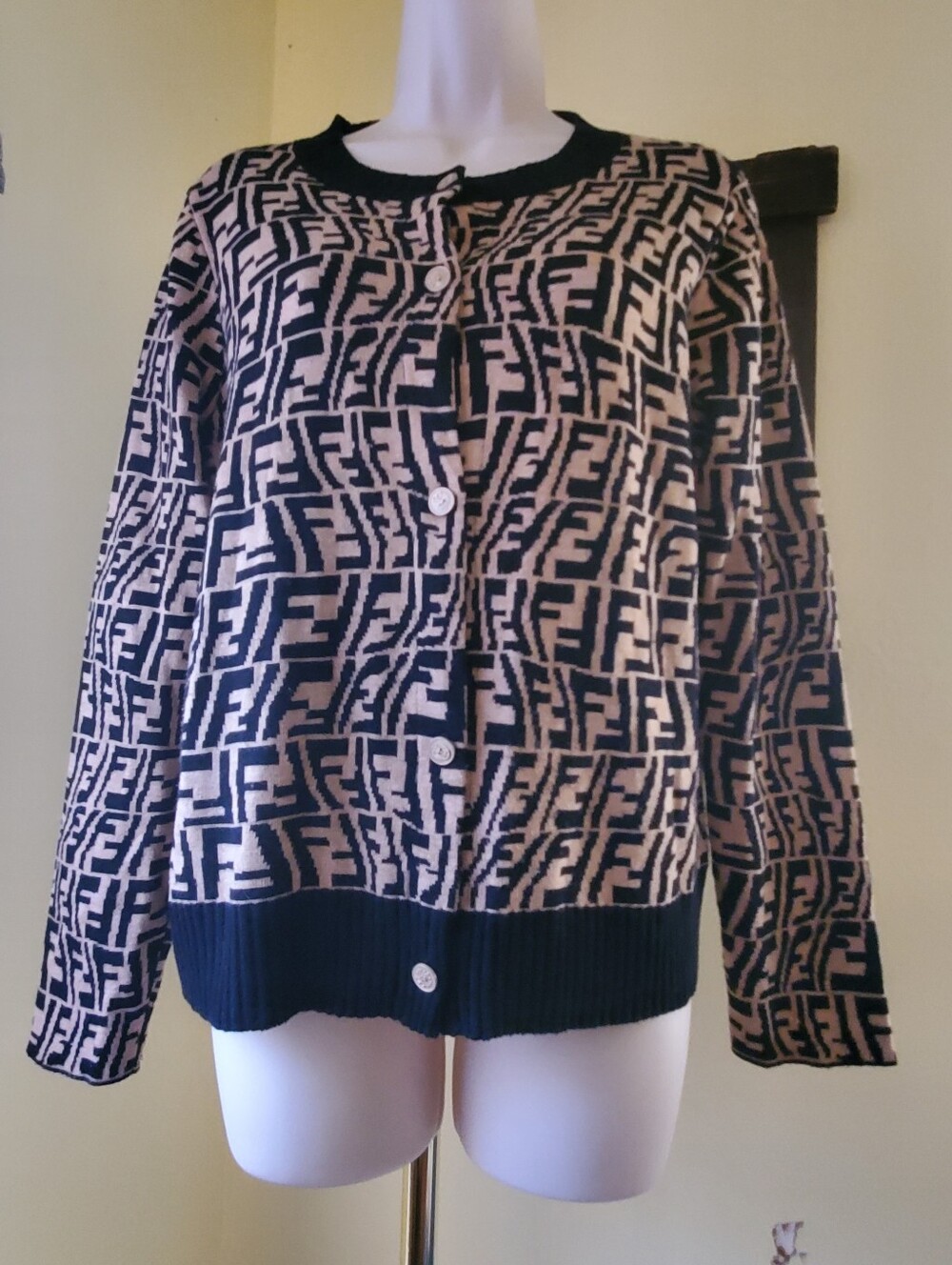 Womens Beige & Black Patterned Button-Front Cardigan Jacket Fits M/L